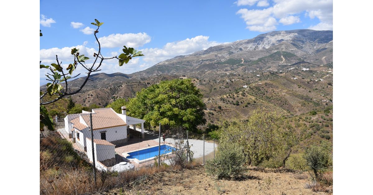Villa for sale in Salares, Malaga province € 259,900 Ref 6652906